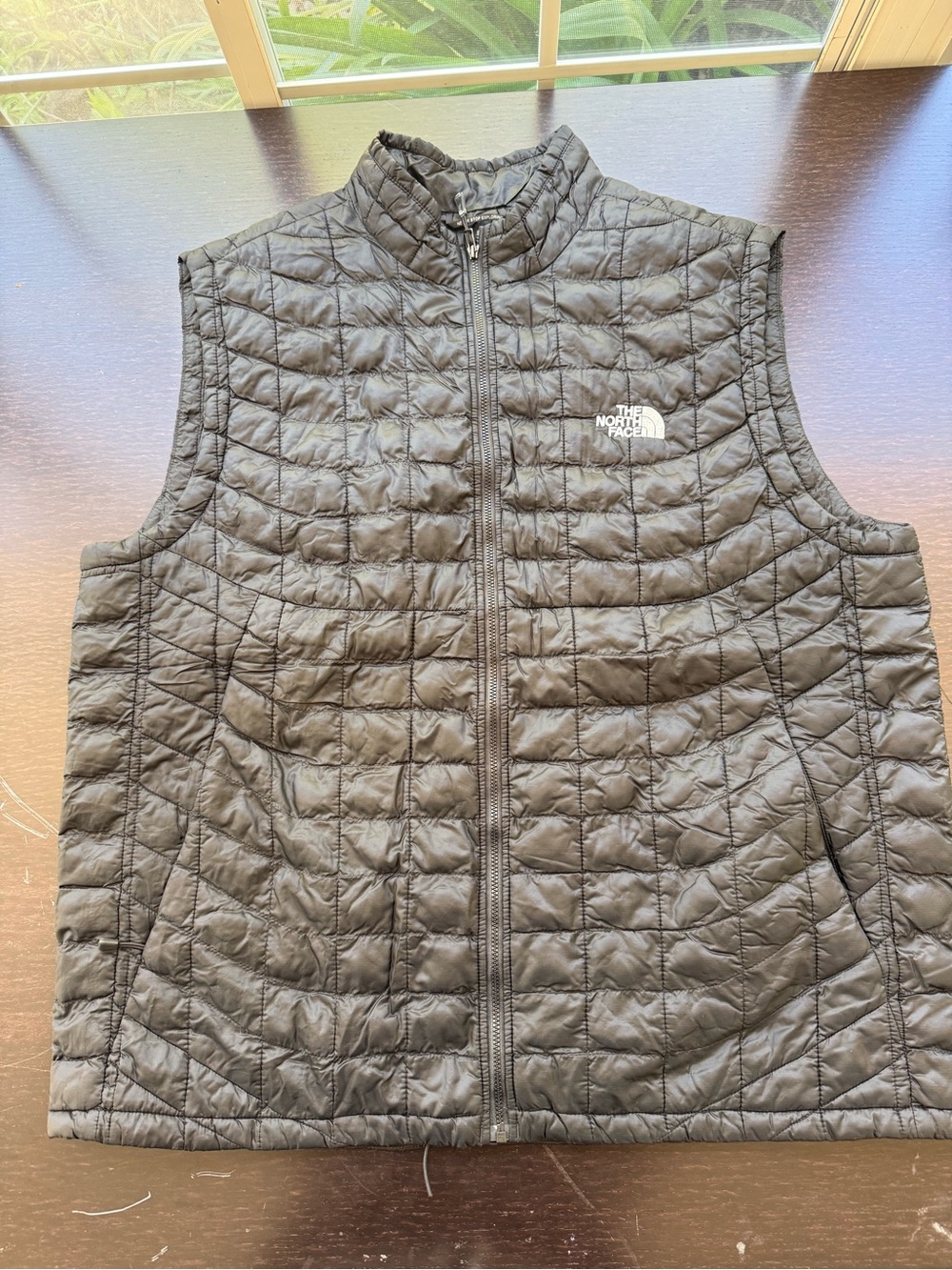 North face men light puffer vest